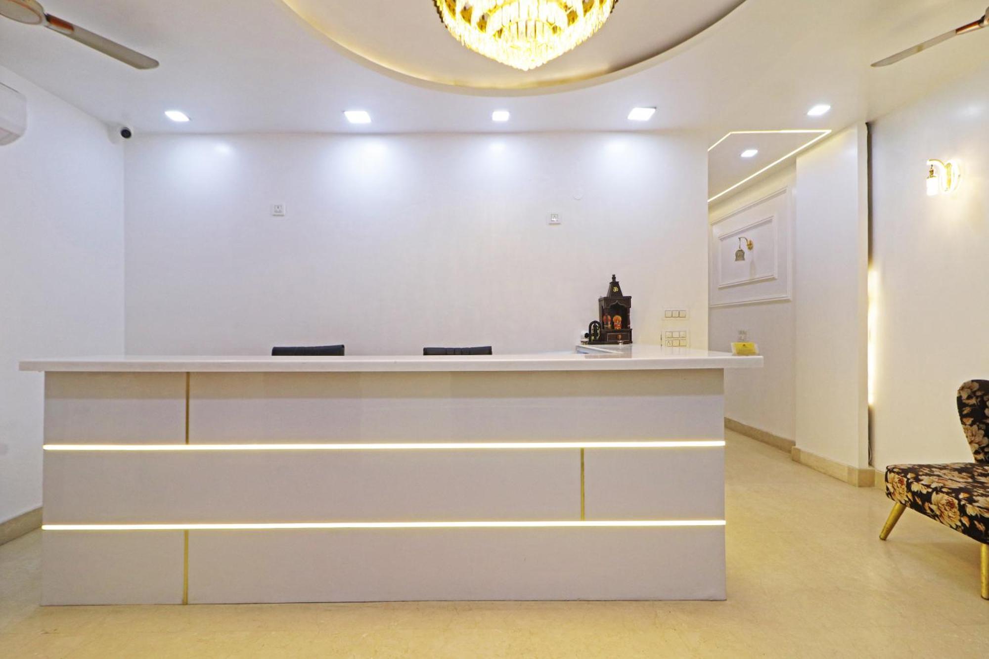 Hotel Samrat Residency 10 Mints Walking Distance Nizamuddin Railway Station New Delhi Ngoại thất bức ảnh