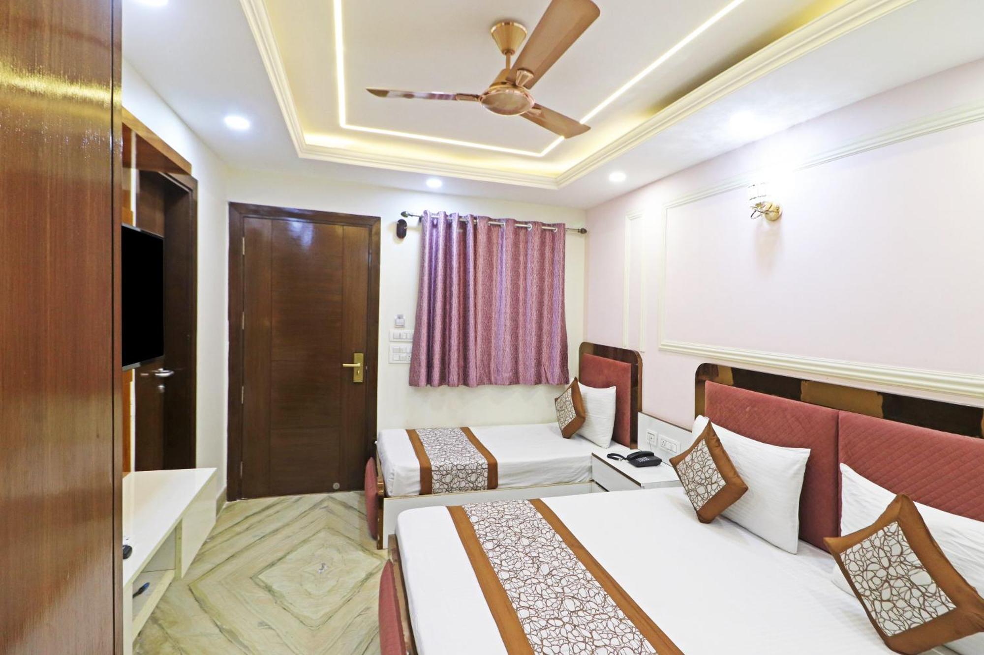 Hotel Samrat Residency 10 Mints Walking Distance Nizamuddin Railway Station New Delhi Ngoại thất bức ảnh