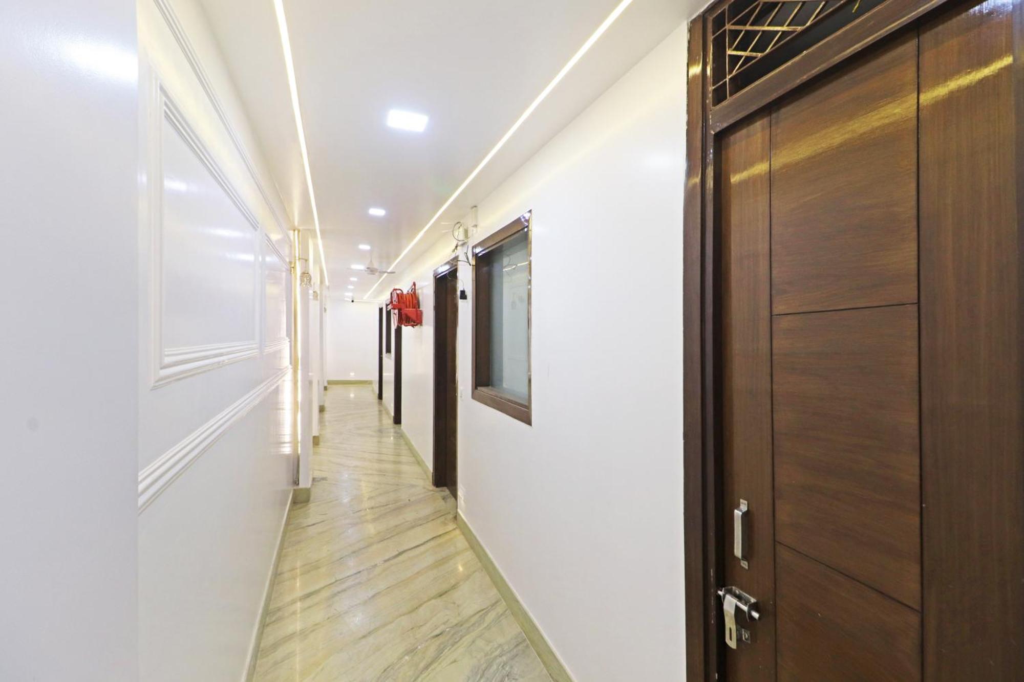 Hotel Samrat Residency 10 Mints Walking Distance Nizamuddin Railway Station New Delhi Ngoại thất bức ảnh
