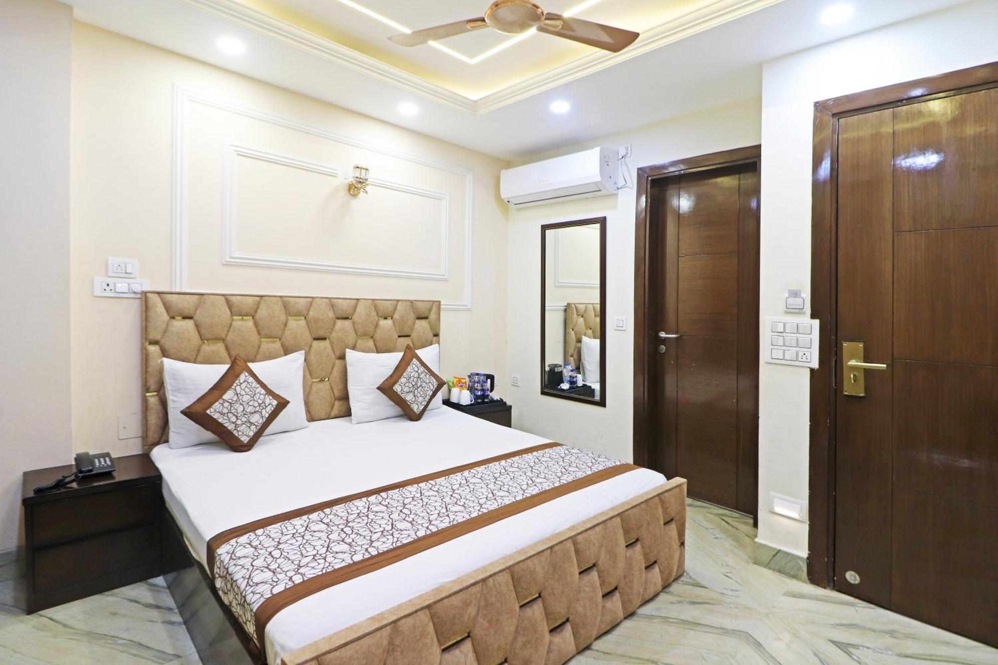 Hotel Samrat Residency 10 Mints Walking Distance Nizamuddin Railway Station New Delhi Ngoại thất bức ảnh