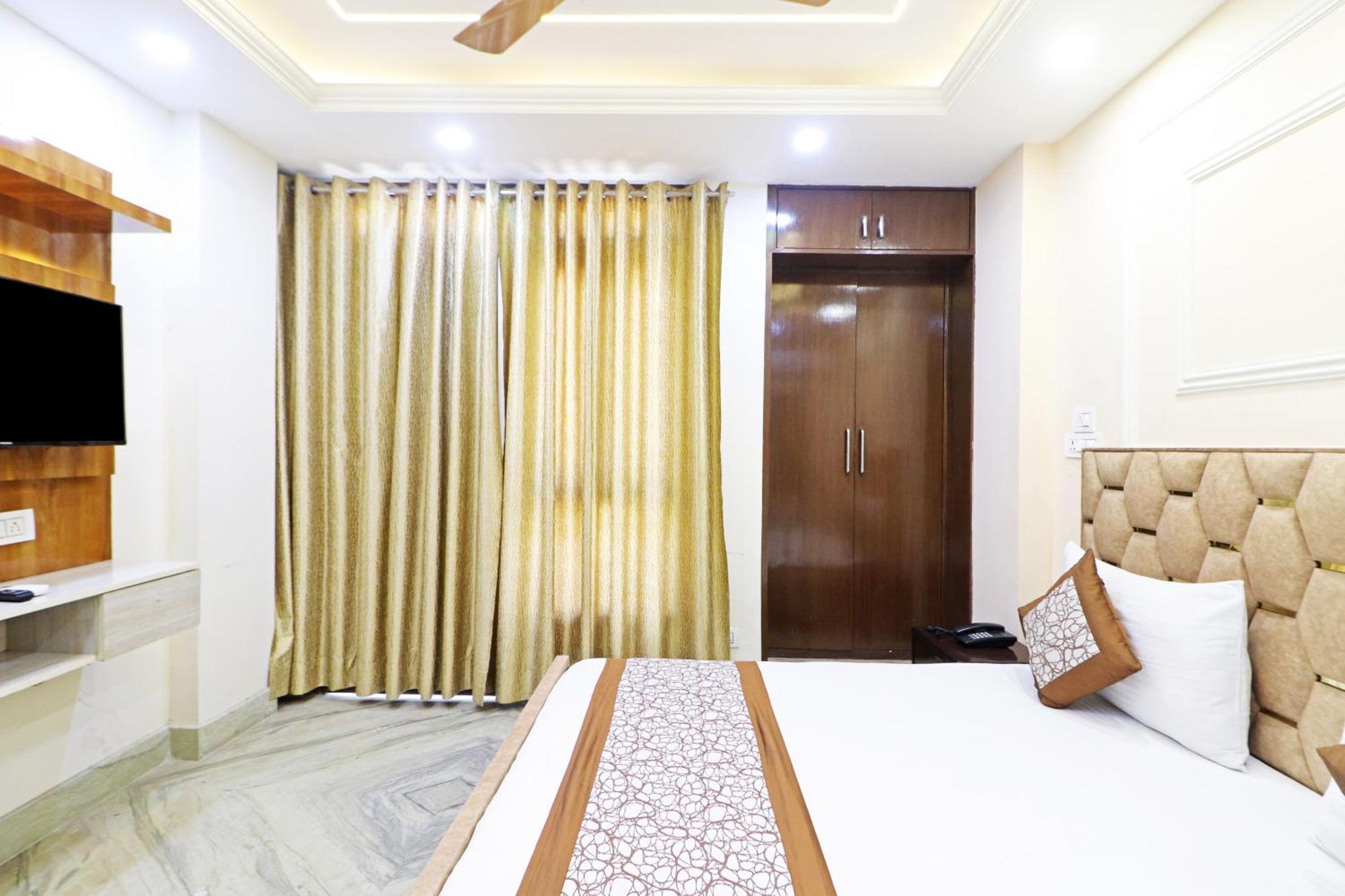 Hotel Samrat Residency 10 Mints Walking Distance Nizamuddin Railway Station New Delhi Ngoại thất bức ảnh